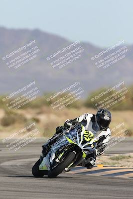 media/Oct-04-2025-CVMA (Sat) [[408bcdd6e4]]/Race 13-Amateur Supersport Open/